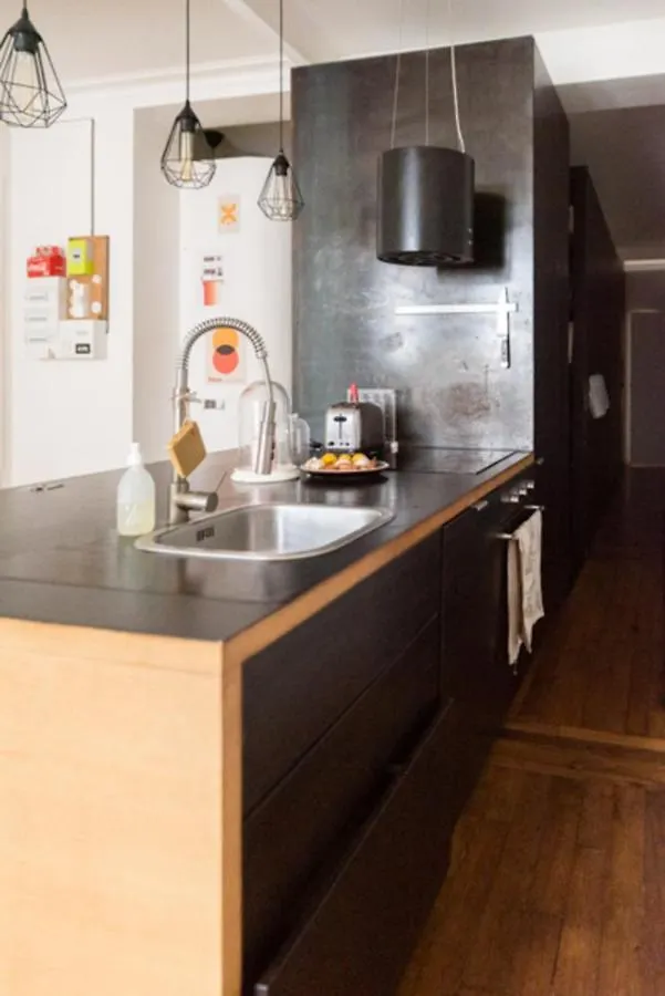 Bright apt with wifi near Sacré Coeur Apartamento