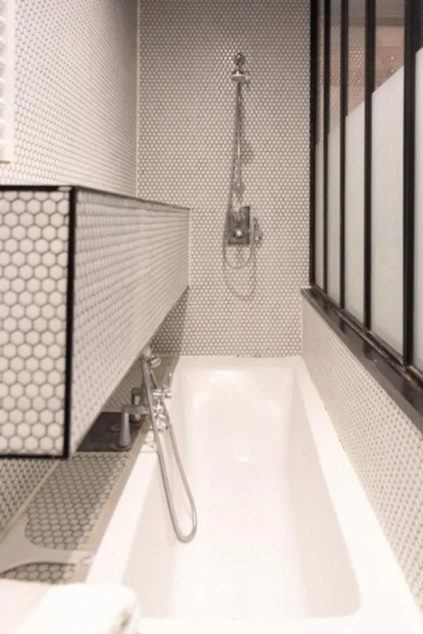Bright apt with wifi near Sacré Coeur Francia